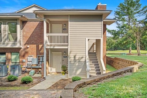 7946 Greenside Court
