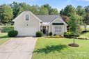 10801 Peddlers Court sold home in Davidson, SC