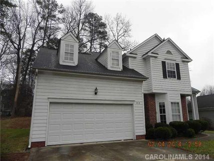515 Oakbluff Circle