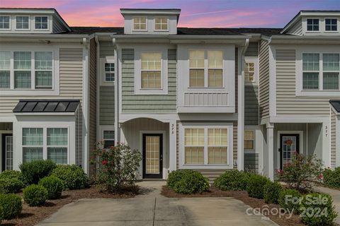375 Halton Crossing Drive sold townhome in Settlers Landing, Concord, NC