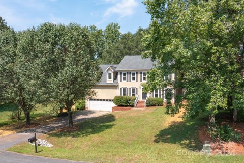 3201 Hitching Post Lane sold home in Brookgreen, Rock Hill, SC