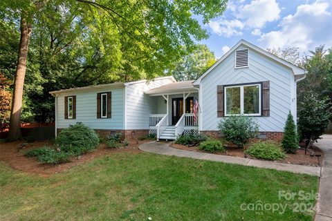 1316 Wandering Way Drive