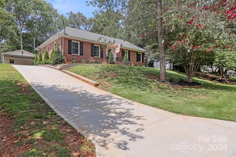 6946 Woodstock Drive