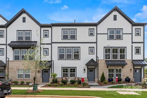4013 Hidden Oaks Drive sold townhome in Hudson Oaks, Charlotte, NC