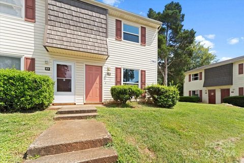 7953 Shady Oak Trail