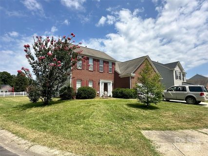 156 Crestwood Drive sold home in Dutchmans Meadow, Mount Holly, NC