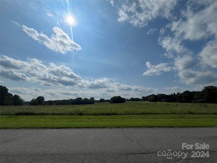 5290 Channel Drive sold home in Malibu Beach, Sherrills Ford, NC