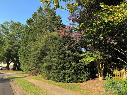 14309 Widgeon Court sold lot in Wing Pointe, Charlotte, NC