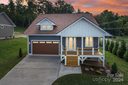 352 Maple Knoll Drive sold home in Hendersonville, SC