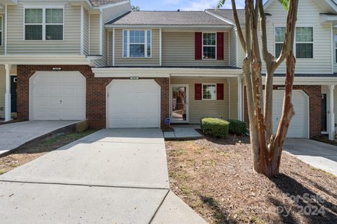 2692 Brackley Place sold townhome in Oxford Commons, Concord, NC