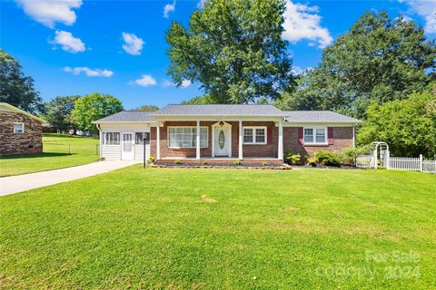 5103 Spring Lane sold home in Suburban Acres, Shelby, NC
