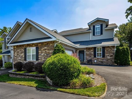 43 Towne Place Drive sold home in Towne Place, Hendersonville, NC
