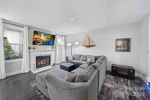 20123 Henderson Road C