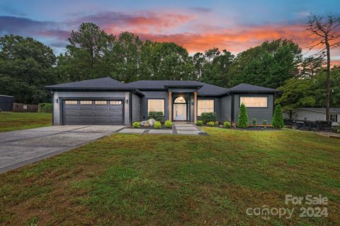 4114 Eagle Chase Drive sold home in Eagle Chase, Charlotte, NC