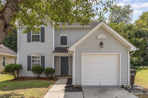 8310 Wallace Glen Drive sold home in Wallace Creek, Charlotte, NC