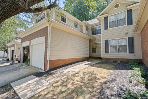 5907 Amity Springs Drive sold condo in Glenhaven at Firethorne, Charlotte, NC
