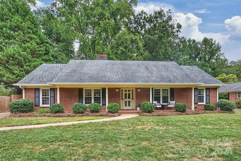 Previously sold for $700,000