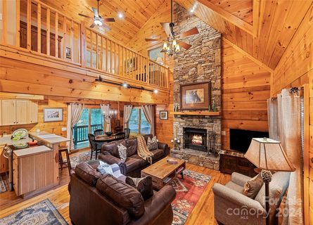 73 Twin Hickory Lane