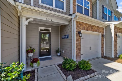 4047 Rothwood Lane