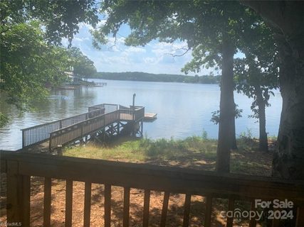 469 Shoreline Drive