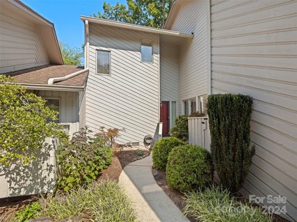 102 Deerlake Drive