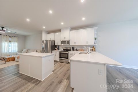 520 Ferncroft Court sold home in Anderson Townhomes, Charlotte, NC