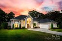 16105 Whitesail Drive sold home in Charlotte, SC