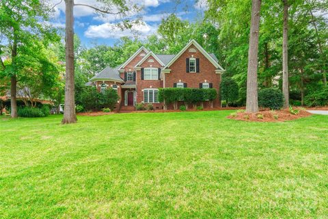 1828 Cavendale Drive sold home in Wedgewood, Rock Hill, SC