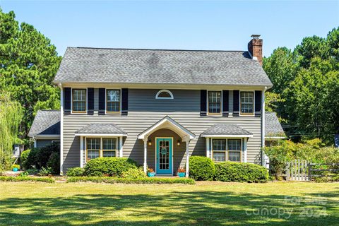 4701 Weddington Matthews Road sold home in Mandy Plantation, Matthews, NC