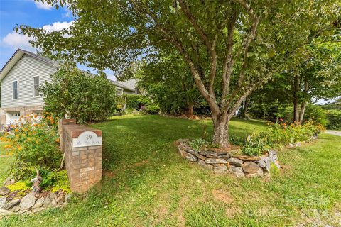 39 May Hill Place sold home in Highland Hills, Leicester, NC