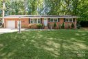 6101 Caroline Drive sold home in Matthews, SC