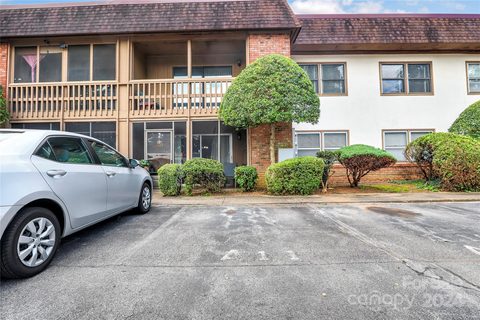 427 6th Avenue A11 sold condo in Holly Crest, Hendersonville, NC