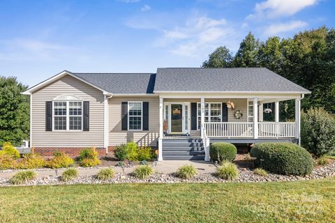 103 River Glen Drive sold home in River Glen, Morganton, NC