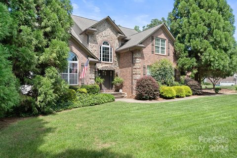 1107 Oakbluff Drive sold home in Cameron Glen, Salisbury, NC