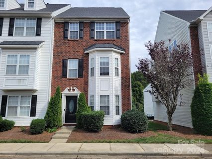 9893 Treeside Lane sold home in Parkview at Matthews, Matthews, NC