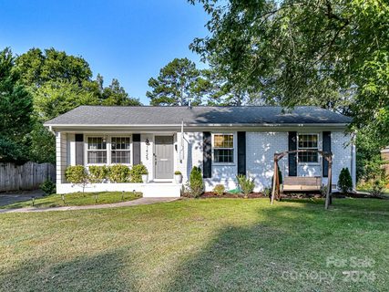 1425 Larkfield Lane