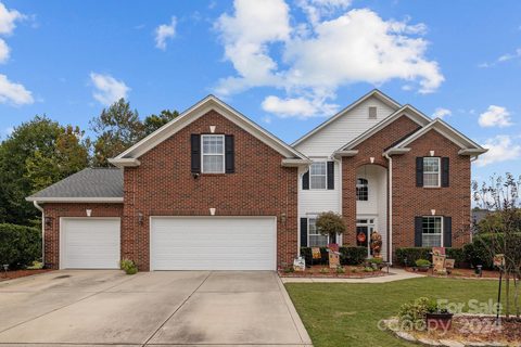 1838 Sapona Court