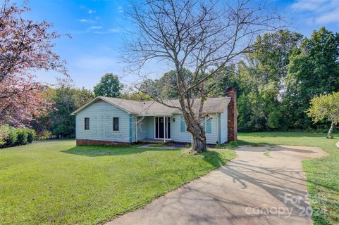 2038 Crestdale Lane sold home in Valley View Park, Newton, NC