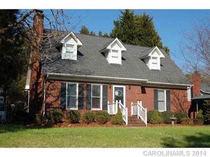 1003 Glouster Court