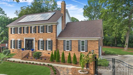 11605 Old Surry Lane sold home in Williamsburg, Charlotte, NC