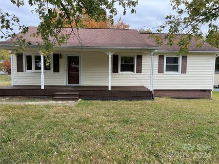 1204 Dean Drive sold home in College Park, Dallas, NC