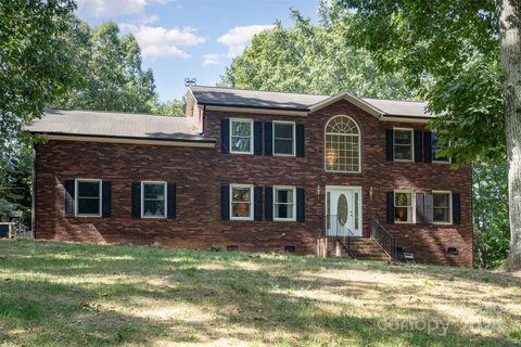 1540 Chatham Court