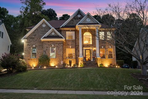 251 Forest Walk Way