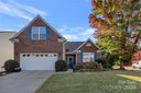 7413 Lamplighter Close Drive sold home in Matthews, SC