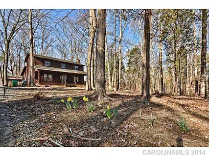 8516 Knollwood Circle