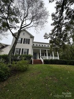 833 Stratford Run Drive