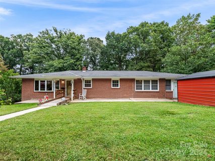 308 Darnell Drive sold home in Greater Druid Hills, Hendersonville, NC