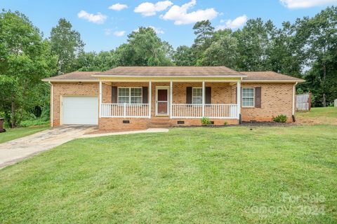 3423 N Oxford Street sold home in Sigfield Acres, Claremont, NC