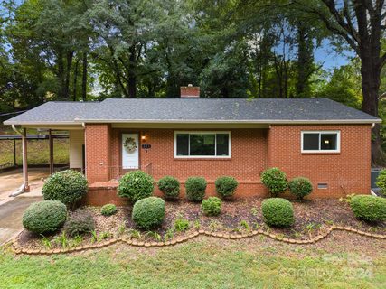 331 Cedar Street sold home in Forest Hills, Mooresville, NC