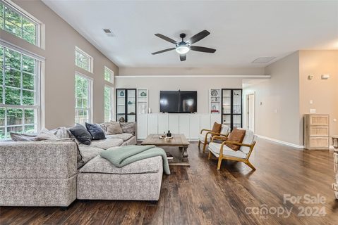 1512 Dillwin Road sold home in Hollythorn, Rock Hill, SC